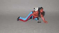 Alter Elastolin Indianer kriechend mit Beil 7cm Serie B