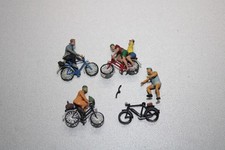 Preiser und andere 4 Figuren Radfahrer Spur H0 #M194
