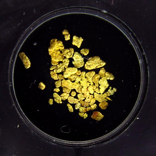 Gediegen gold goldnuggets - gediegen,