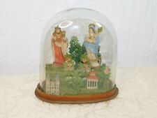 Figurengruppe im Glasdom "