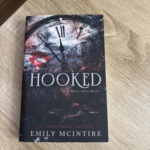Buch hooked emily - buch,