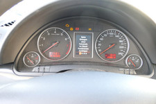 Audi A4 8E B6 Tacho Tachometer