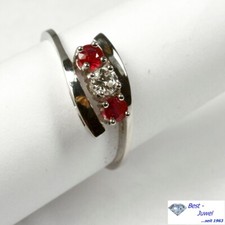 Ring in 585 14 Karat Weißgold mit Rubin und 1 Brillant