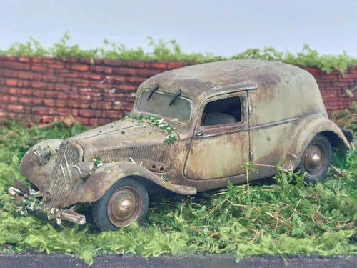 Abandoned cars die citroen - abandoned,
