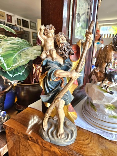 Schöne ältere holzfigur - ältere,