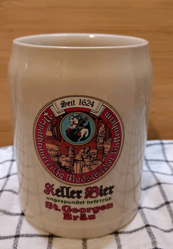 Stylischer bierkrug liter - 0,5,