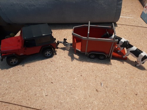 Bruder jeep mit viehanhänger - jeep,