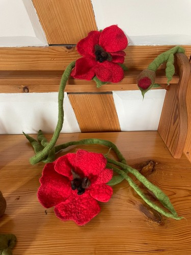Gefilzte mohnblume zum - gefilzte,