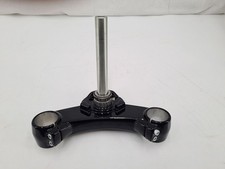 Harley-Davidson Softail Breakout M8 Gabelbrücke unten