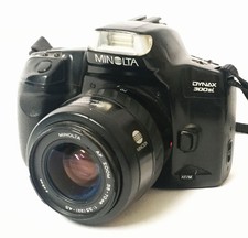 Minolta dynax 300si, Kleinbild-Spiegelrefex-Kamera mit 35-70mm Zoomobjektiv