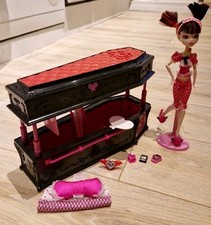Monster High Draculaura mit Schlafsarg