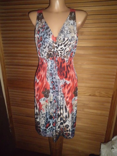 Kleid..Gr.S/M..V-Ausschnitt..?