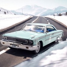 Ford Galaxie 500 XL Hardtop 1963 hellblau Modellauto 1:18 Sun Star