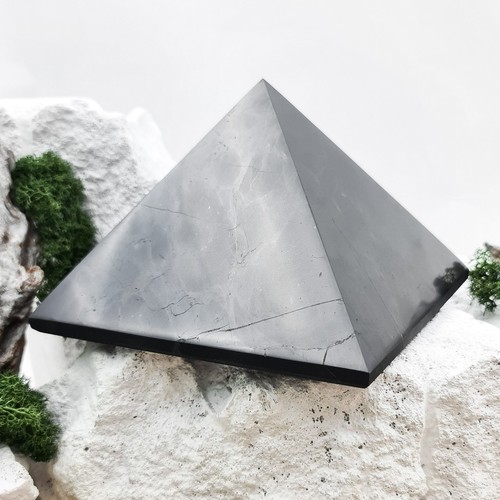 Schungit pyramide poliert - schungit,