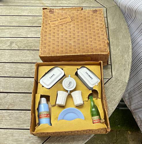 Vintage puppen picknick - vintage,