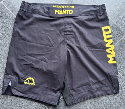 Manto fight defend - manto,