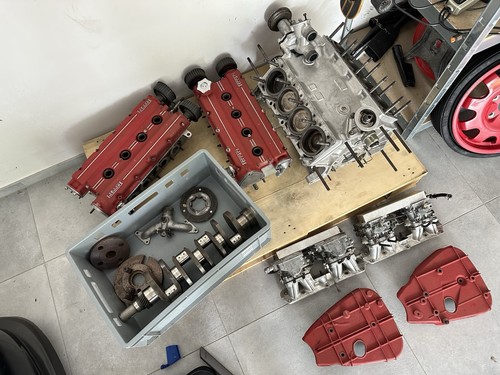 Ferrari dino 308 gt4 motor - ferrari,