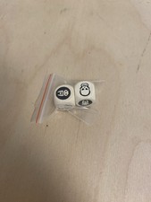 2x Hero Quest Würfel Original