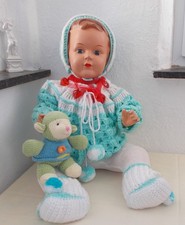 grosse alte Puppe mit Glasaugen ohne Markenzeichen ca. 67 cm um 1950 mit Zugaben