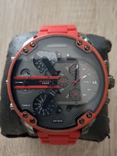 Diesel Mr. Daddy 2.0 DZ7370 Herren Uhr – Schwarz/Rot – Multifunktion Neu