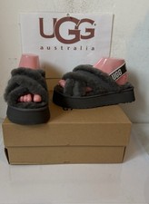 UGG Disco Cross Slide Größe