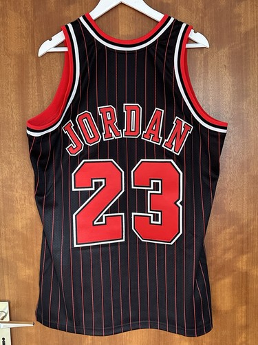 Mitchell ness chicago bulls - mitchell,