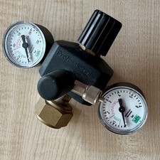 Dennerle CO2 Professional Druckminderer mit Nachtabschaltung