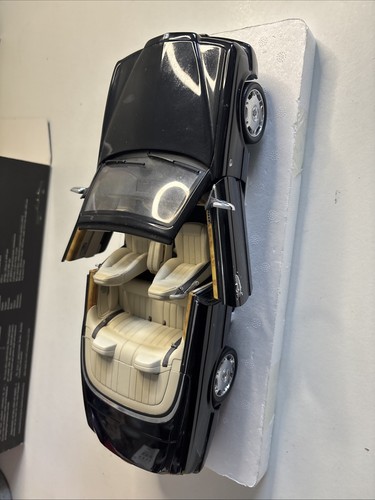 Minichamps bentley azure - minichamps,