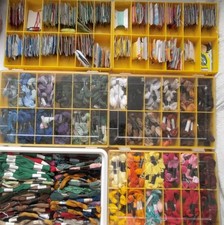 Konvolut: 530 x Stickgarn Spaltgarn 6-fädig Sticktwist Handarbeit Sticken