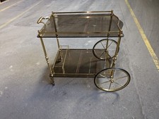 Servierwagen in Messingfarben