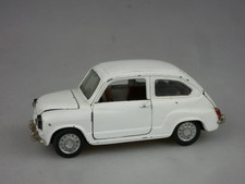 Auto Pilen 1/43 Seat 600 white 335 1974 vintage spain 132980