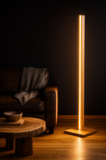 Moderne Eichenholz Stehlampe | LED | Fernbedienung | Smarthome fähig