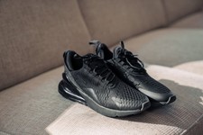Nike Air Max 270 schwarz