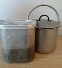 2 x Antiker Henkelmann   Blechgeschirr Militaria mit  Deckel DDR 