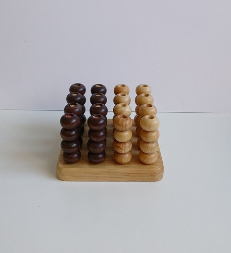 Vier gewinnt strategspiel - ,