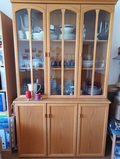 Esszimmer Vitrinen Schrank, helles Holz, gut erhalten, kleiner Lackschaden
