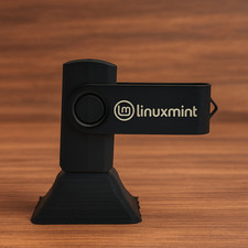 8GB USB Stick Linux Mint 22.2 | Bootfähig | Sicheres & Sofort nutzbares OS Zara