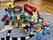 Spielzeuge Set: Autos, Tieren, Holzspielzeug