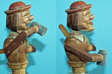 Holz Zierkorken HB / Carved Wooden Mechanical ANRI / Black Forest Bottle Stopper