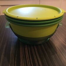 Tupperware MicroGourmet Dampfgarer mit extra Kochbuch und MicroGourmet Förmchen