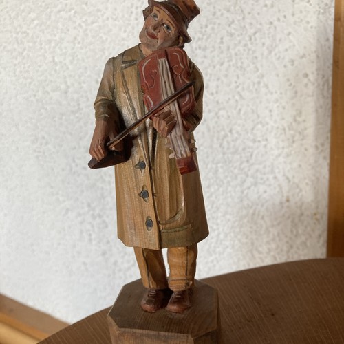 Handgeschnitzte holzfigur - ,