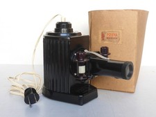 alter Projektor Bildwerfer Filmbetrachter altes Filmgerät Pouva Magica DDR