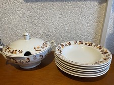 Suppenterrine mit Deckel und 6