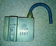 altes Vorhängeschloss aus Messing - Königreich Bayern. Gefängnis oder Banktresor