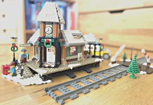 Lego winter village - village, station