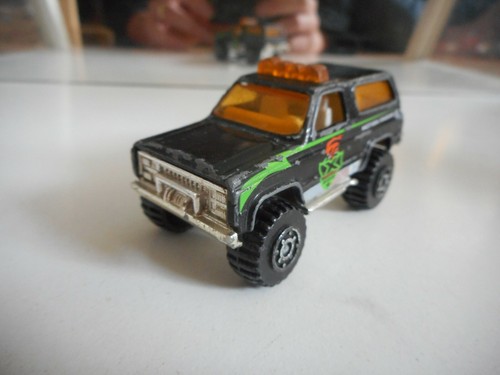 Matchbox 4x4 chevy - chevy, blazer