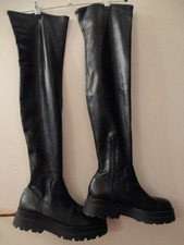 Stradivarius Damen Over-Knee Stieffel Gr.41