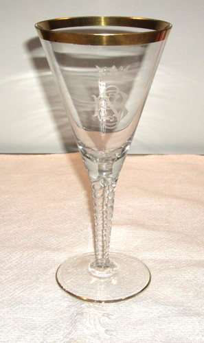 Antikes pokalglas mit - pokalglas,