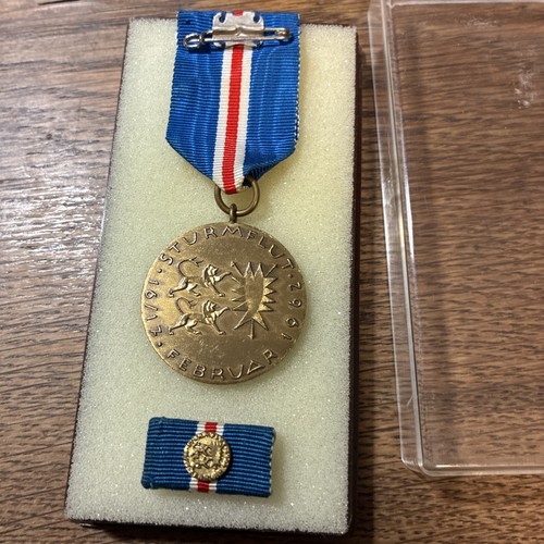 Orden einsatzmedaille der - orden,
