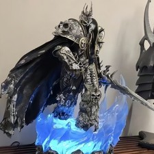 Arthas Menethil Statue